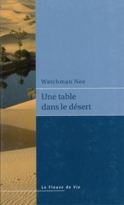 Une table dans le désert