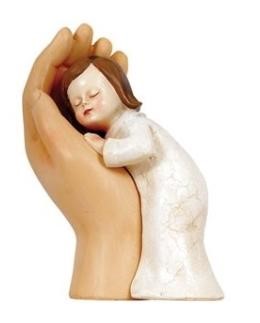 FIGURINE FILLE DANS UNE MAIN