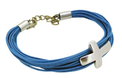Bracelet sur corde avec croix en métal