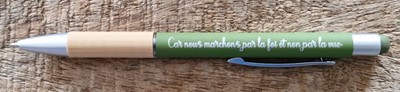 Stylo bambou vert, 2 Corinthiens 5.7