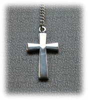 Pendentif argenté grande croix