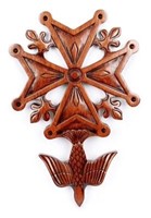 Croix huguenote acajou massif en bois sculpté à suspendre
