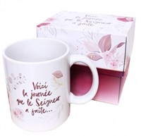 Mug avec motifs floraux et le texte 