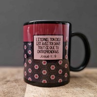 Mug géométrique noir, Josué 1.9