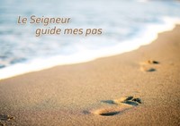 Mini carte pas dans le sable sur la plage