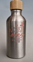 Petite Gourde argent, bouchon bambou « Jesus loves you »