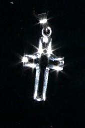 Croix en argent ajourée