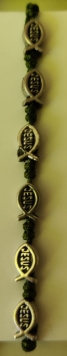Bracelet 10 ichthus sur cordelette vert foncé